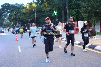 Runner Photo 4248278