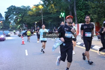 Runner Photo 4248281