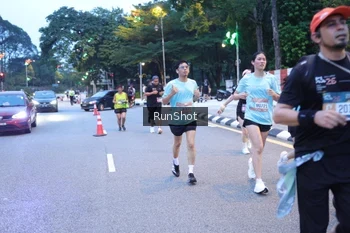 Runner Photo 4248283