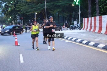 Runner Photo 4248292