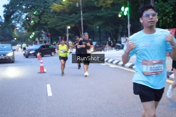 Runner Photo 4248294
