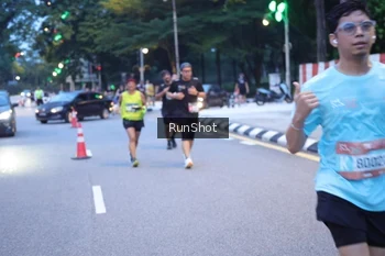 Runner Photo 4248295