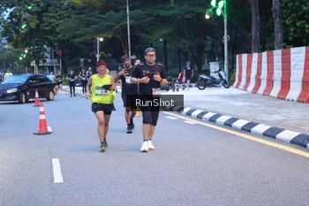 Runner Photo 4248298