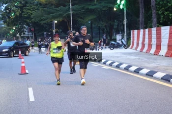 Runner Photo 4248303