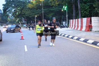 Runner Photo 4248307