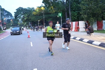 Runner Photo 4248317