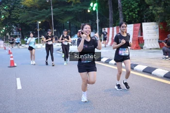 Runner Photo 4248352
