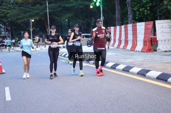 Runner Photo 4248355