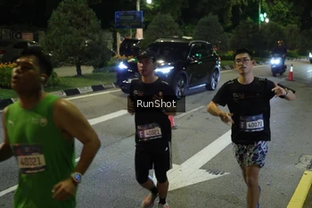 Runner Photo 4248359
