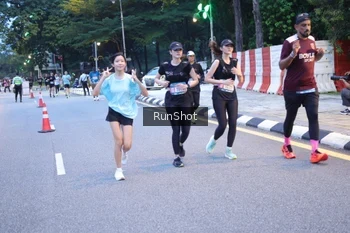 Runner Photo 4248365