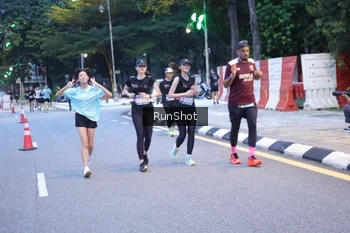 Runner Photo 4248367