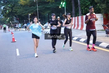 Runner Photo 4248377