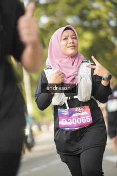 Runner Photo 4248387