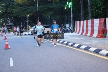 Runner Photo 4248391