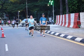 Runner Photo 4248397