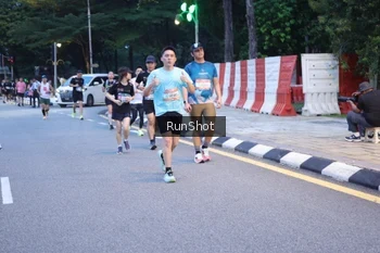 Runner Photo 4248404