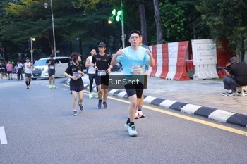 Runner Photo 4248408