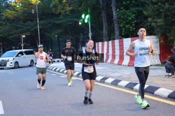 Runner Photo 4248439
