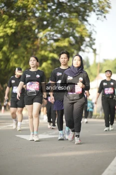 Runner Photo 4248442
