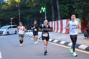 Runner Photo 4248452