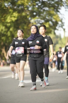 Runner Photo 4248453