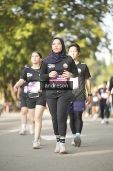 Runner Photo 4248459