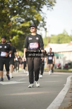 Runner Photo 4248470