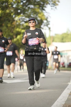 Runner Photo 4248480