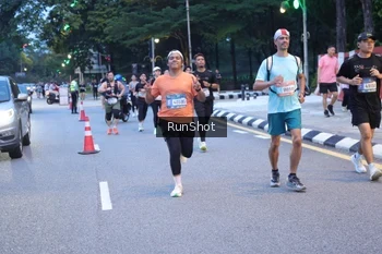 Runner Photo 4248485