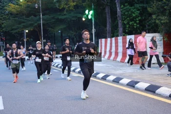 Runner Photo 4248489