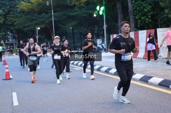 Runner Photo 4248490