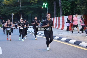 Runner Photo 4248492