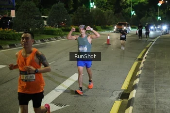 Runner Photo 4248501