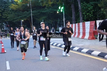 Runner Photo 4248506