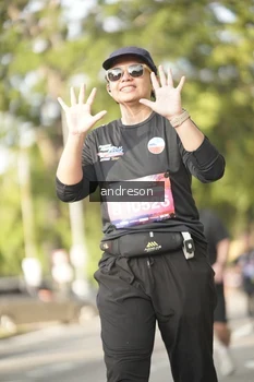Runner Photo 4248507