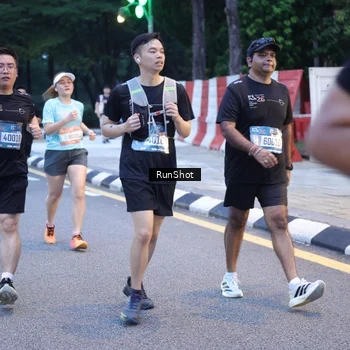 Runner Photo 4248524
