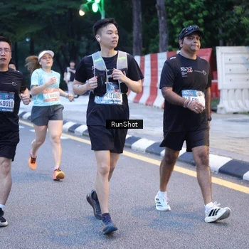 Runner Photo 4248529