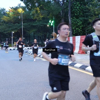 Runner Photo 4248530