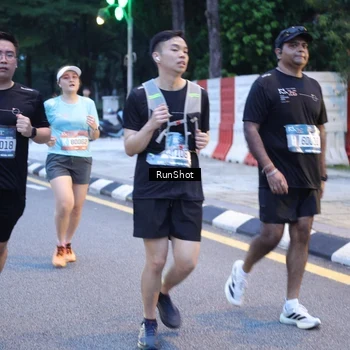 Runner Photo 4248532