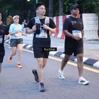 Runner Photo 4248533