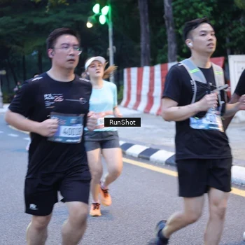 Runner Photo 4248536