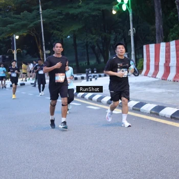 Runner Photo 4248548
