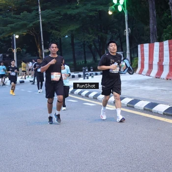 Runner Photo 4248549