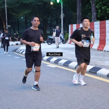 Runner Photo 4248550