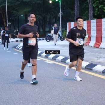 Runner Photo 4248553