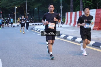Runner Photo 4248560