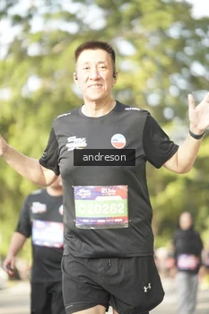 Runner Photo 4248579