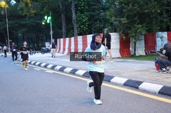 Runner Photo 4248583