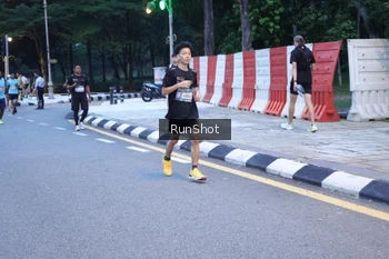 Runner Photo 4248586