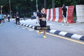 Runner Photo 4248588